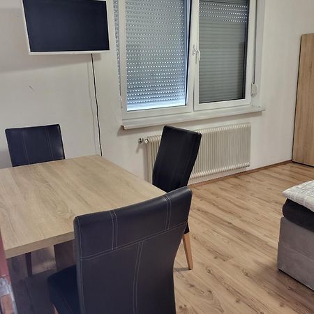 Schoene 2 Zimmer Wohnung Im Herzen Von 글라이스도르프 외부 사진